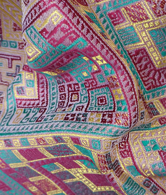 Selyemszerű poliészter jacquard szövet Thai Pha Sinh Sarong számára